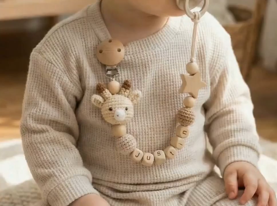 Cadeauxo Facebook ad: Son petit prénom, jusque dans les détails.