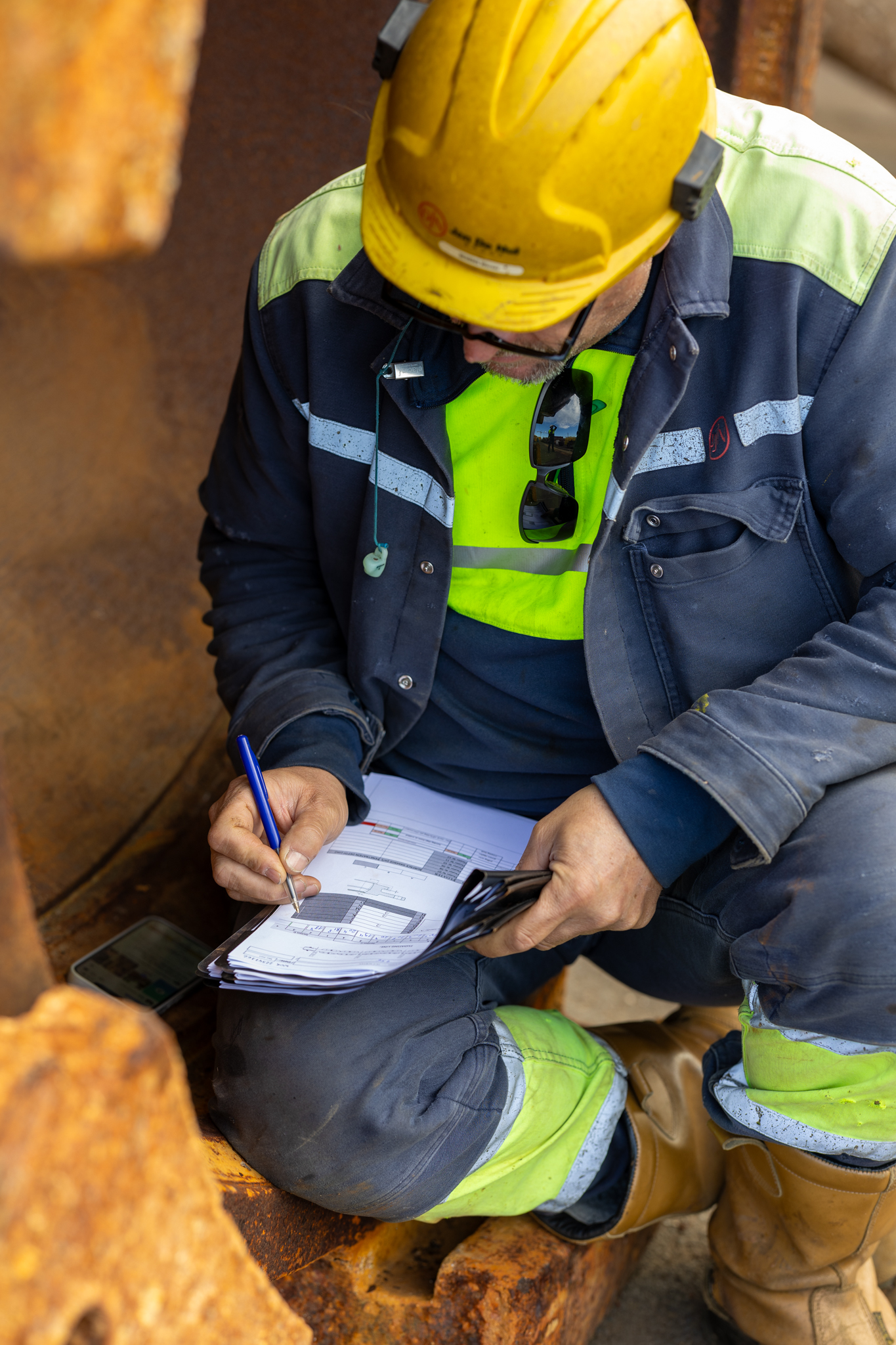 Jan De Nul Group (Official) Facebook ad: Administratief Medewerker Magazijn, Zelzate