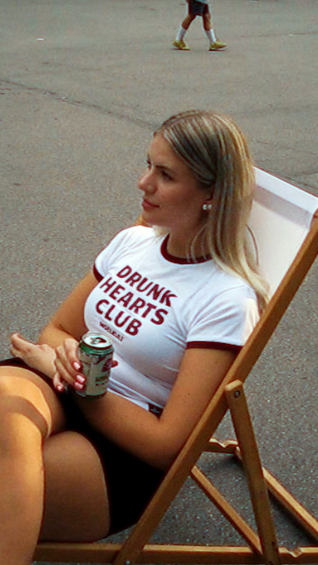 Inselkult Facebook ad: Love the Island. Wear the Cult.