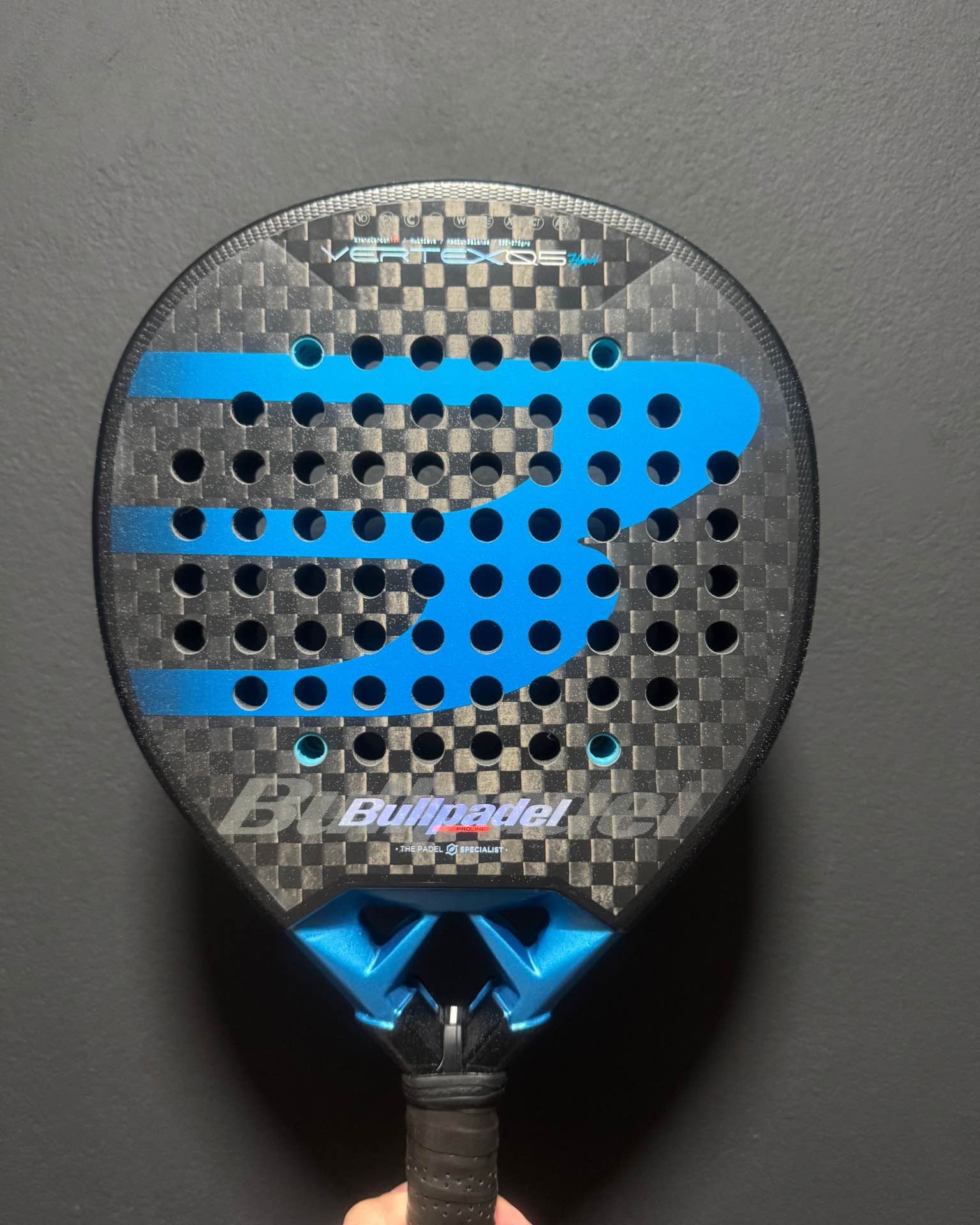 Gaston Rivero Facebook ad: Bullpadel Vertex 05 Hybrid 26 y Babolat Viper Juan Lebrón…