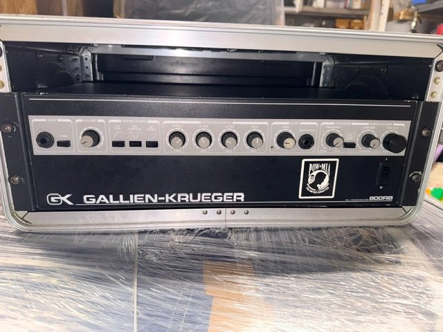 Tom Porter Facebook ad: Gallien-Krueger 800RB 300/100-Watt Bi-Amp Bass Head