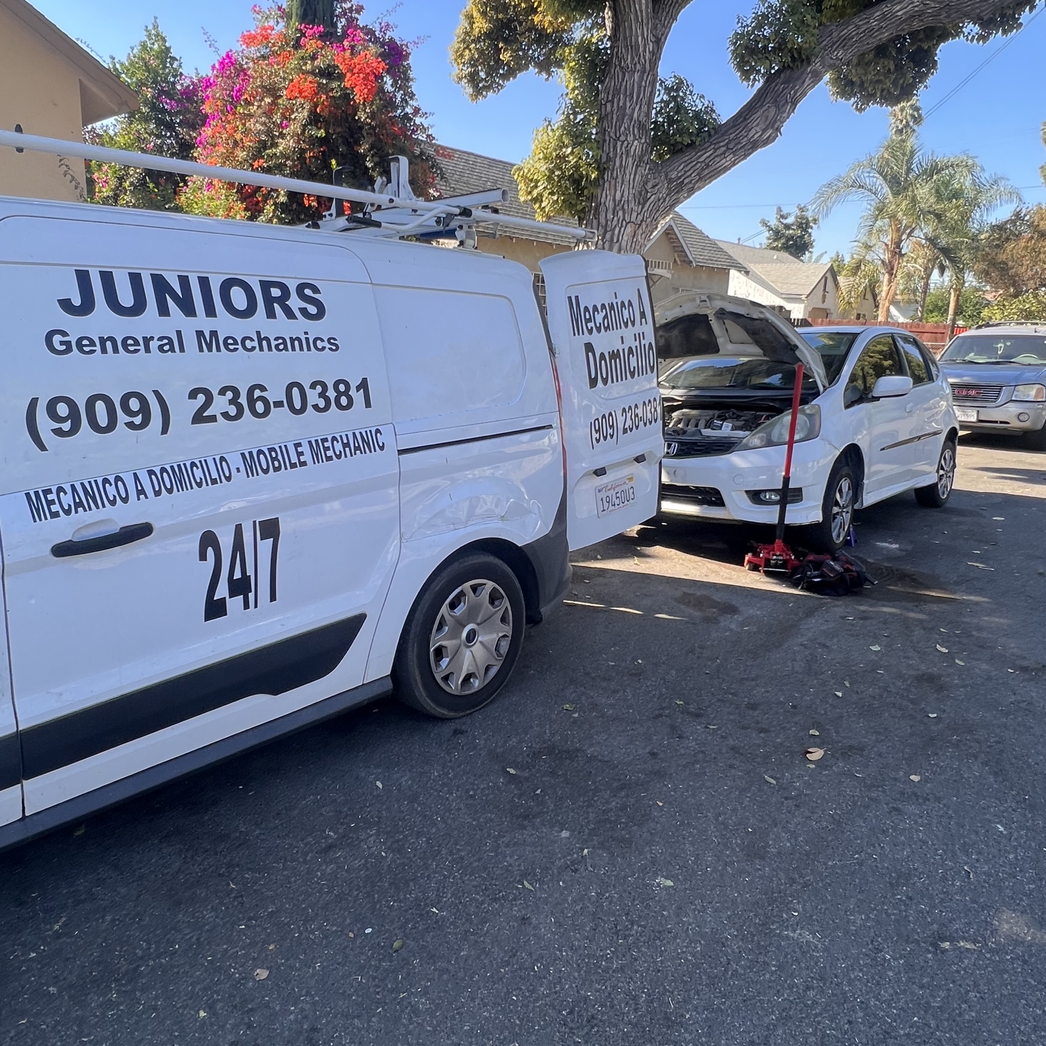 Juniors General Mechanics Facebook ad: Juniors Mobile Detailing