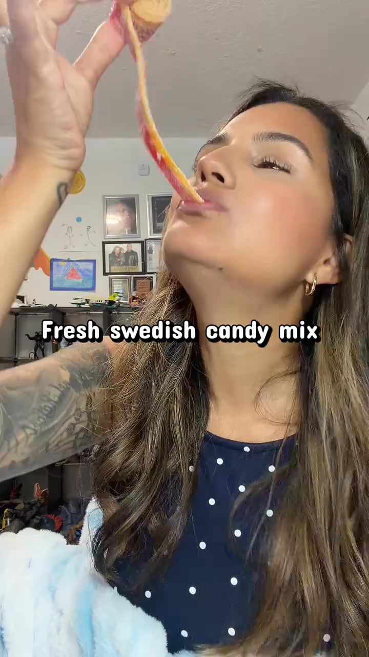 Sukar Swedish Candy Facebook ad: Sweet Moments Start Here