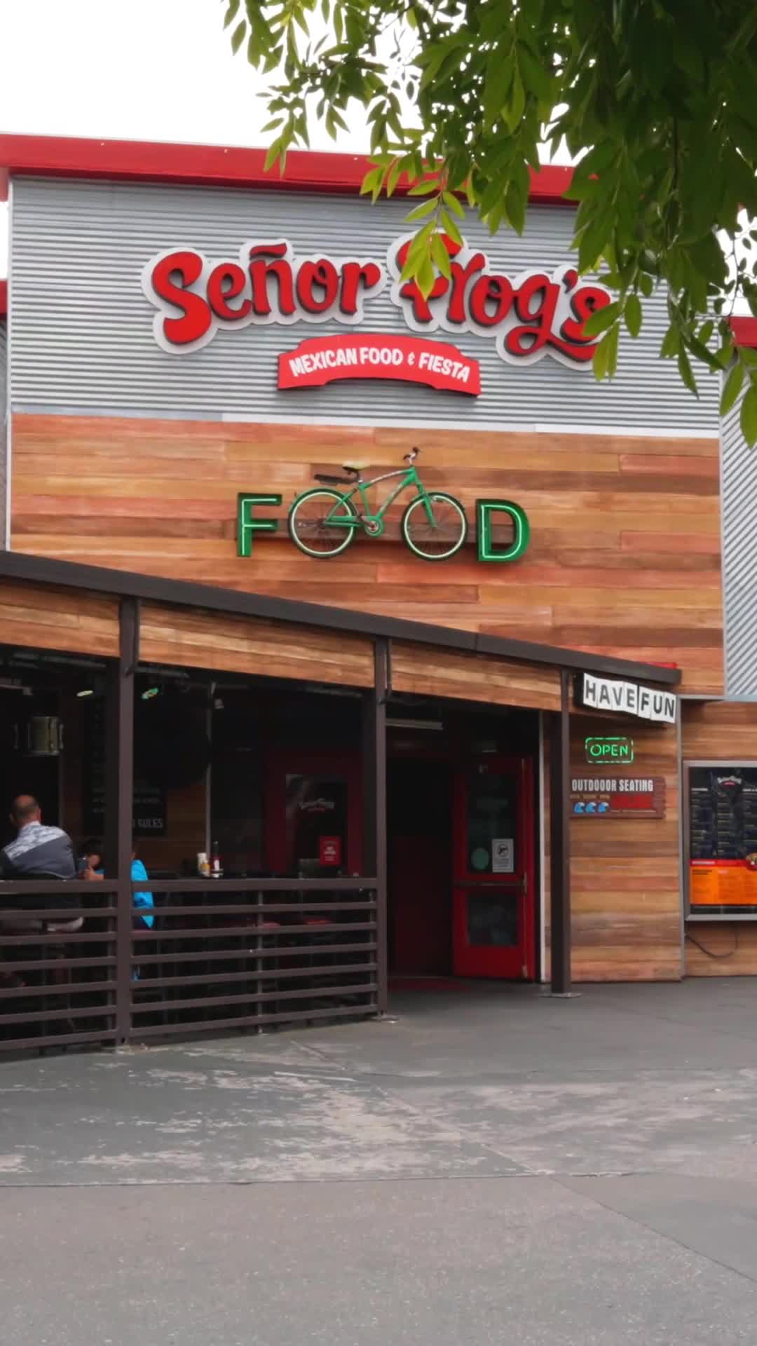 Señor Frog's Facebook ad from Jan 20, 2026