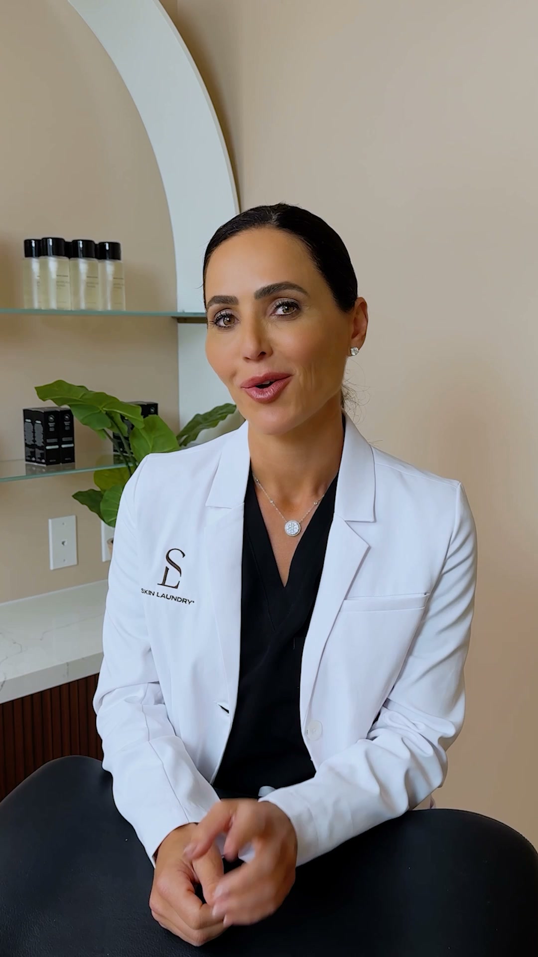 Skin Laundry Facebook ad: First Laser Facial $50 ($275 Value)