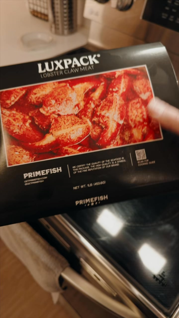 PrimeFish Seafood Co. Facebook ad from Apr 8, 2026