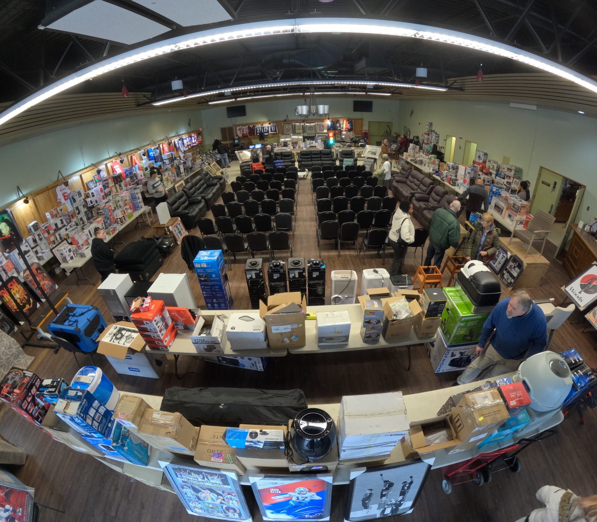 Prime Time Auction Facebook ad: **AUCTION***AUCTION***AUCTION***AUCTION**