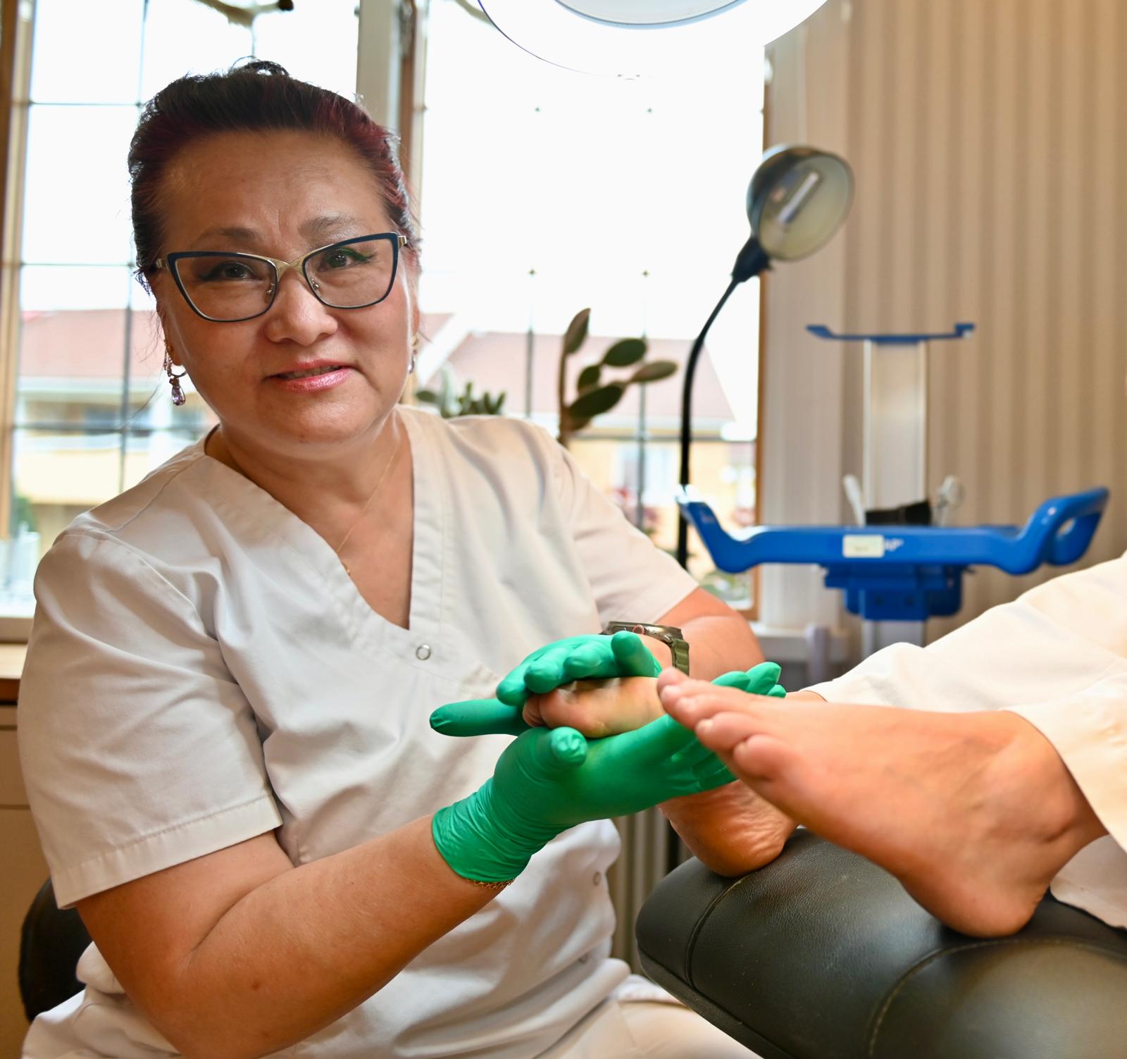Guldenas Klinik Facebook ad: Medicinsk fotvård från 490 kr + tillgång till den senaste…