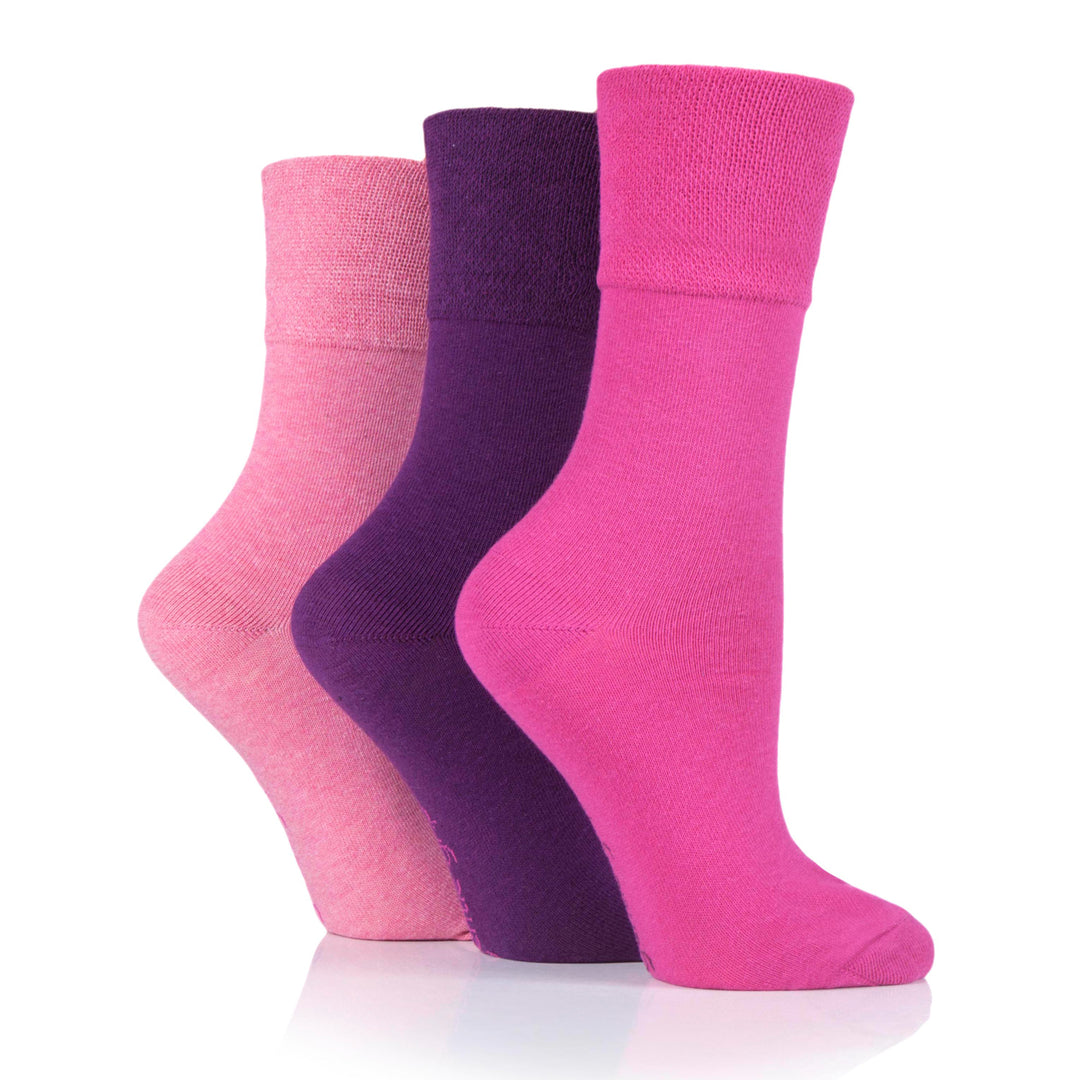 Gentle Grip Facebook ad: Treat your feet to the comfort they deserve.