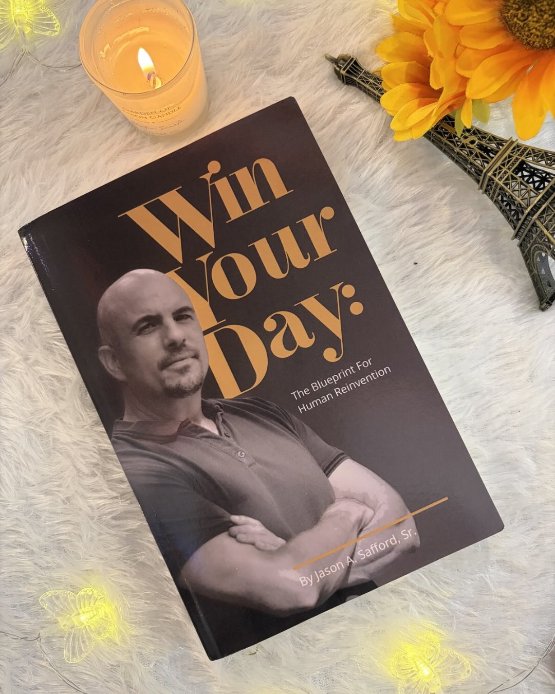 snehasbookshelf Facebook ad: ᥫ᭡. Review: Win Your Day