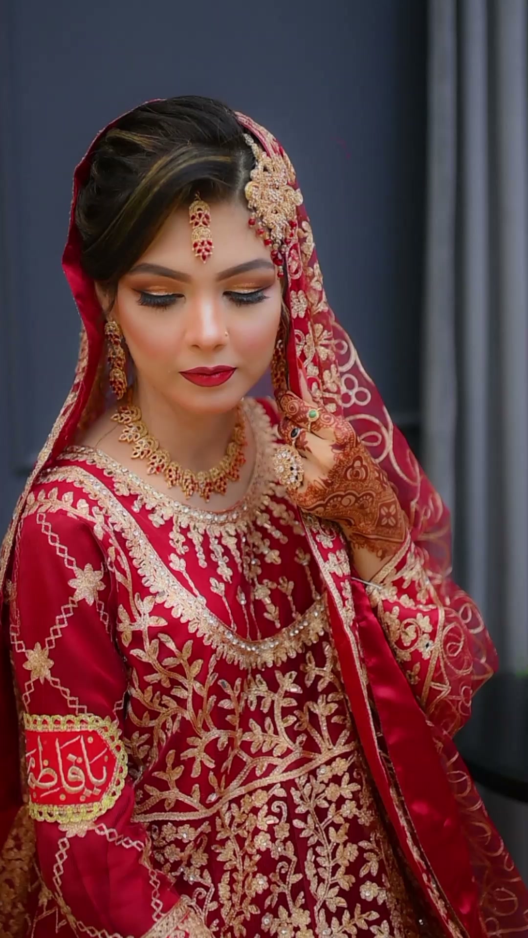 Lavish Hair & Beauty Salon Facebook ad: Azadi Makeup & Bridal Deals