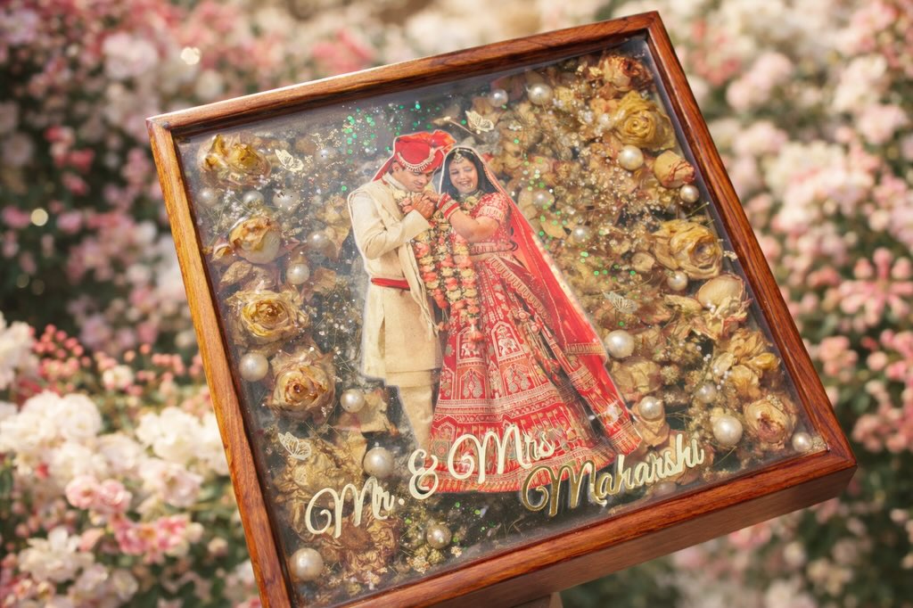 Handicraftsbyyukti Facebook ad: Preserving not just flowers, but forever moments.
