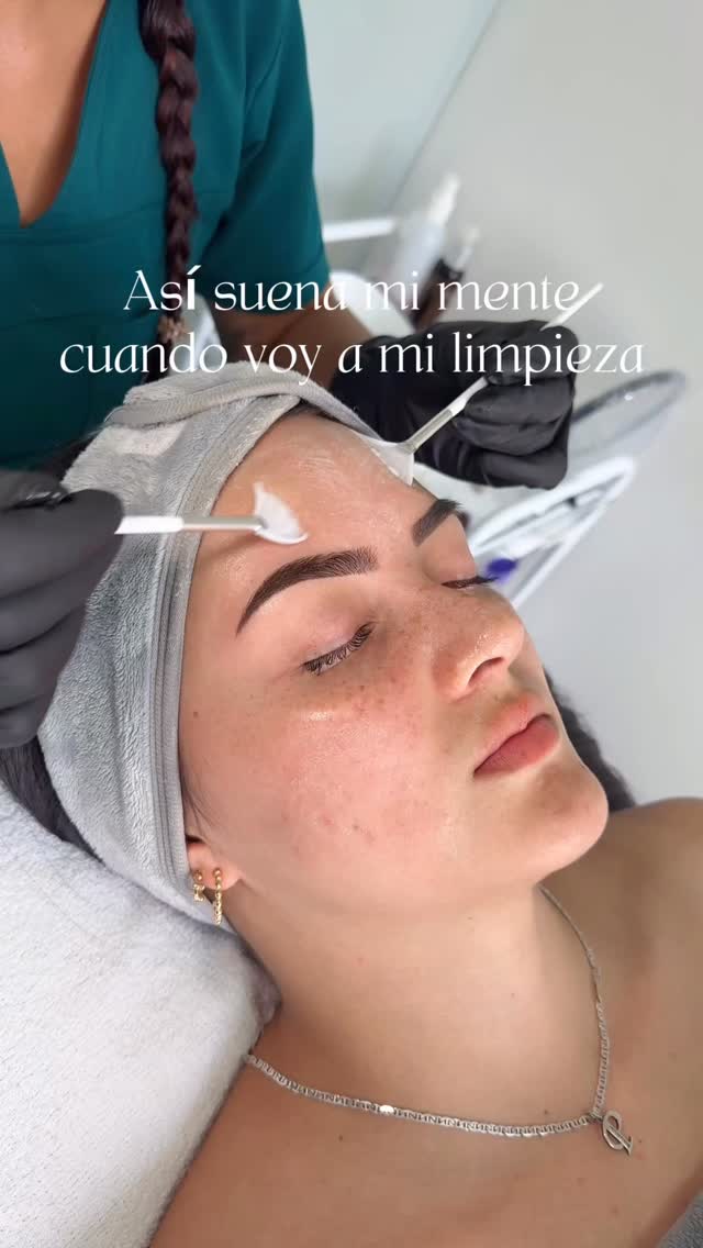 Kena Cosmetología & Estética Facebook ad: Dale el cuidado que merece con nuestra limpieza…