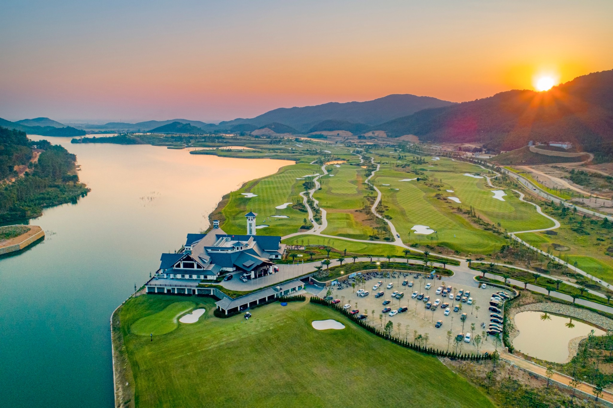 Vietnam Golf Holiday Facebook ad