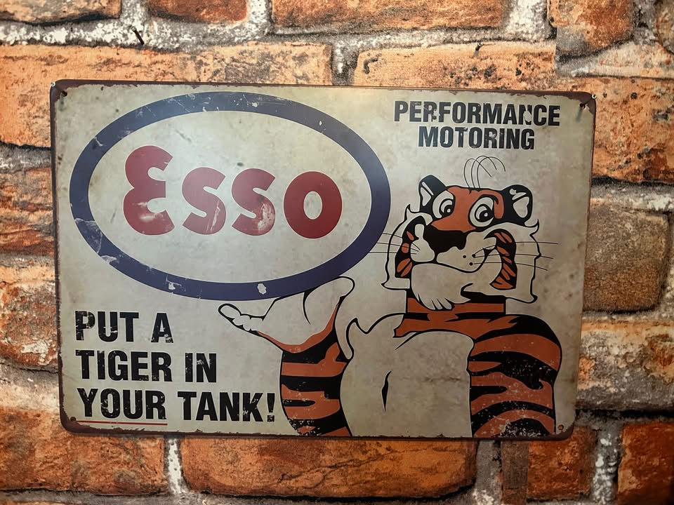 Hammering Hanks Garage Facebook ad: Hammering Hanks Garage | eBay Stores