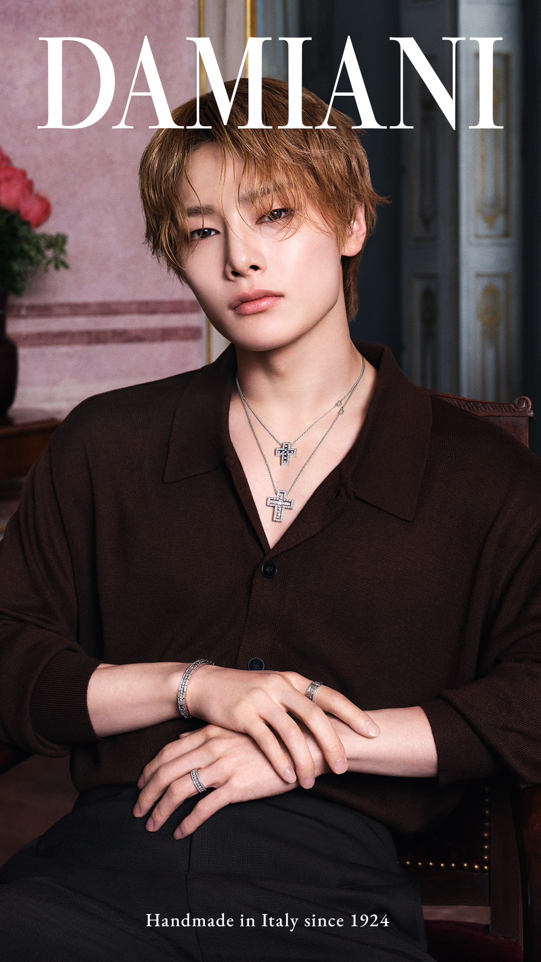 Damiani Facebook ad: イタリアンジュエリーの魅力を体現する、新たな「アイコン」キャンペーン。洗練された美しさと自然体のエレガンスを、モダンな…
