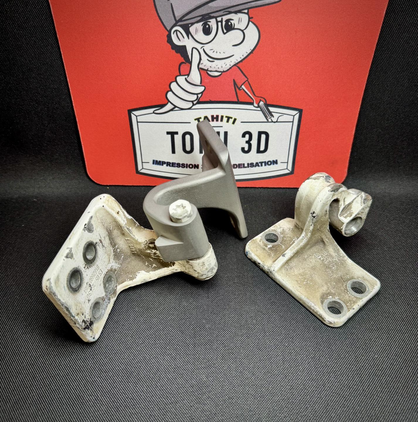 Toru 3D - Impression 3D à Tahiti Facebook ad: Charnière de camion, Inox 316L