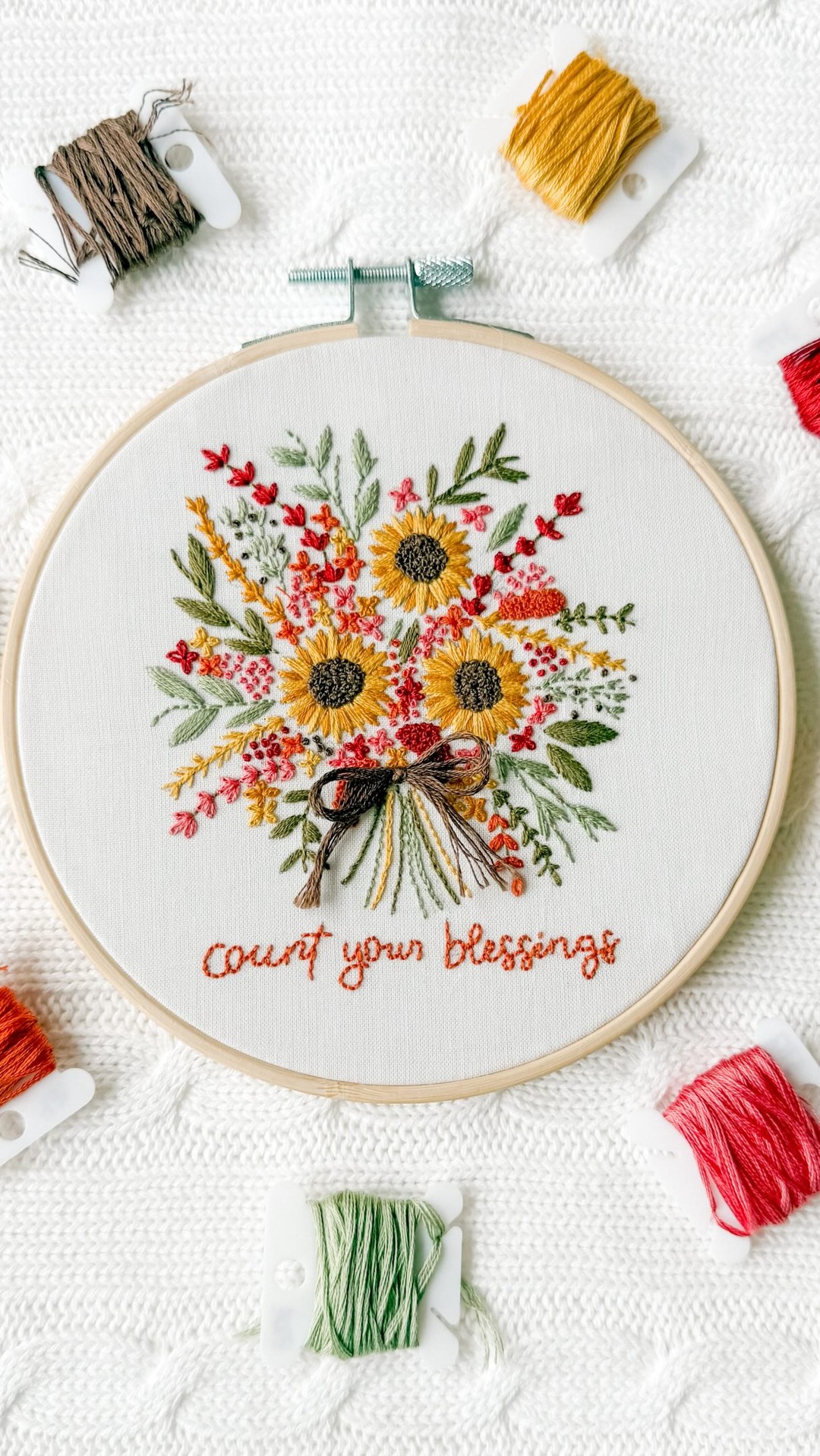 EllyandGrace Facebook ad: Giving you a sneak peek behind the scenes!