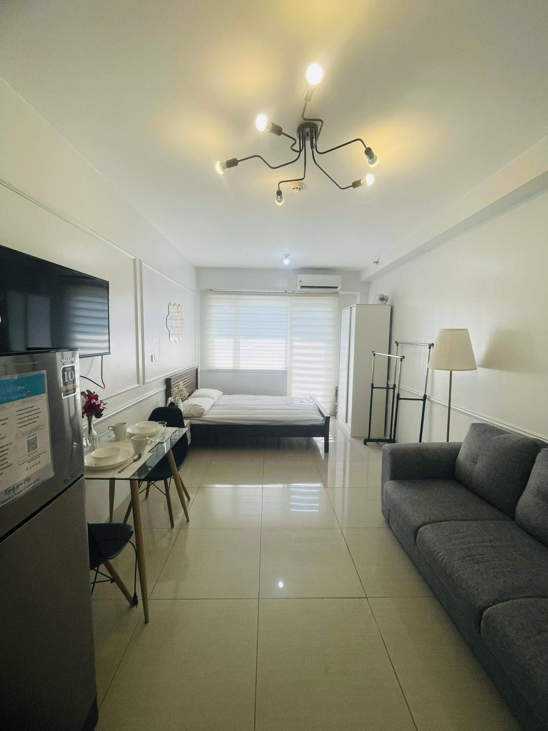 Airbnb in Pasay Facebook ad: STAYCATION NEAR MOA