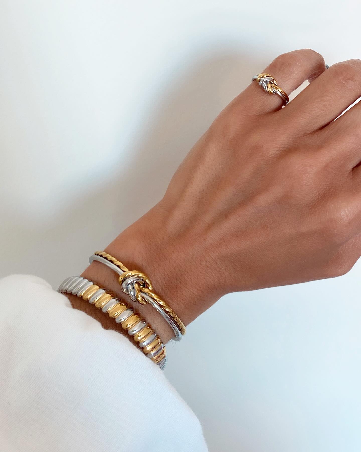 Pulseiras E Colares ad creative