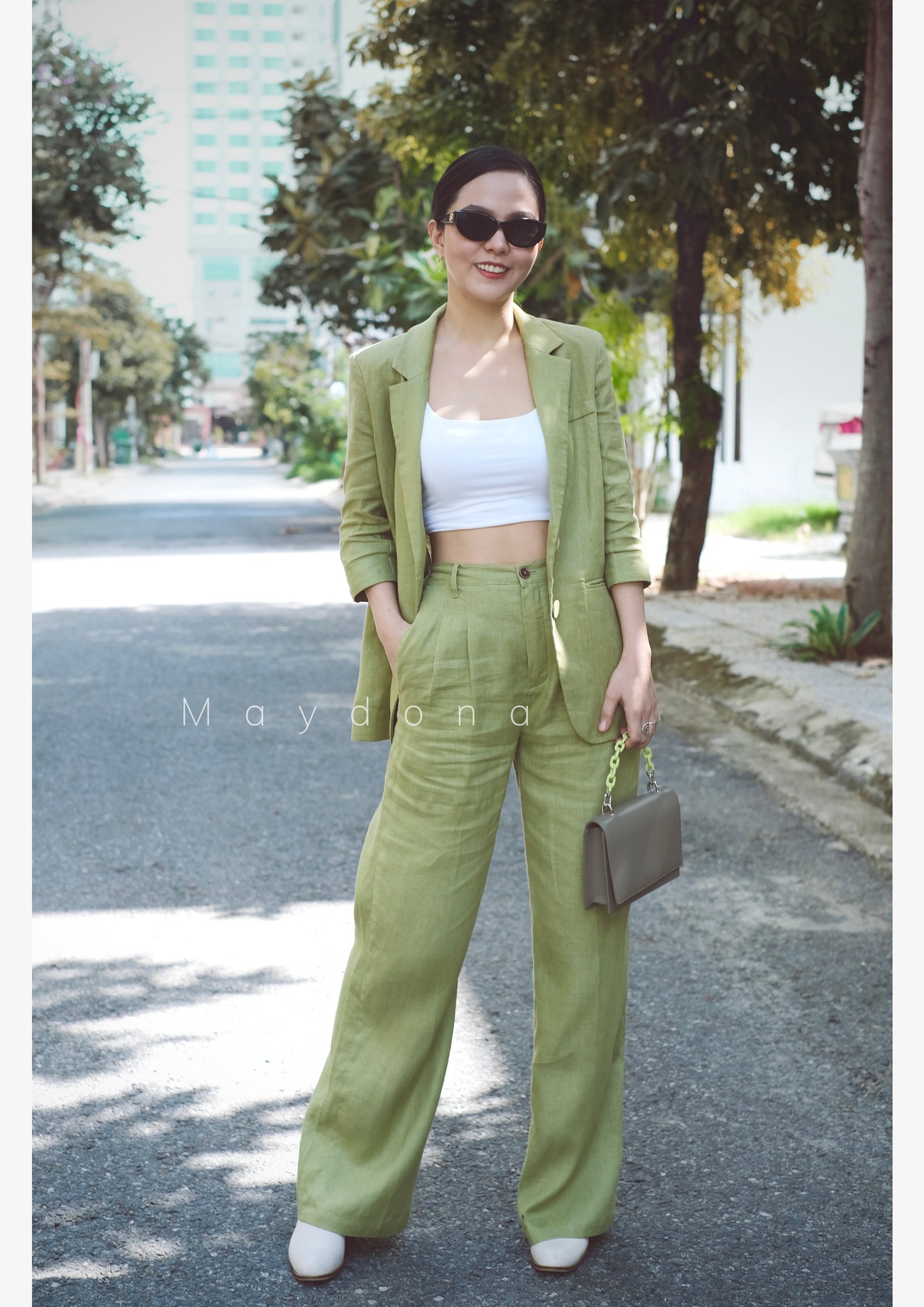 Maydona.com Facebook ad: SEASONS COLLECTION