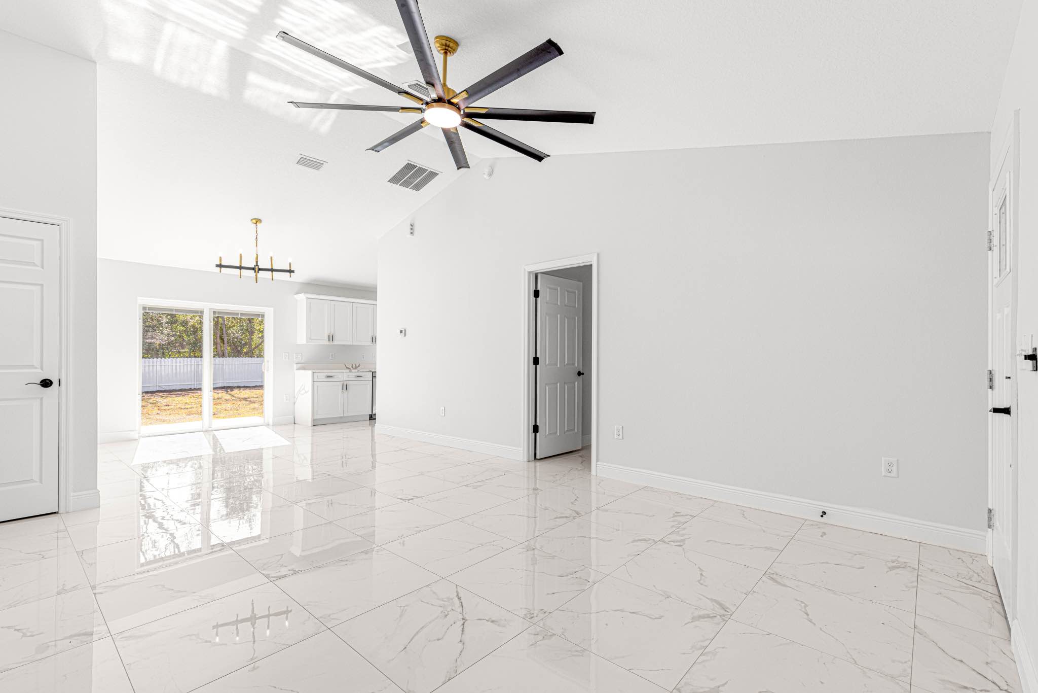 Raffaela M Horne Facebook ad: 3 Beds 2 Baths - House