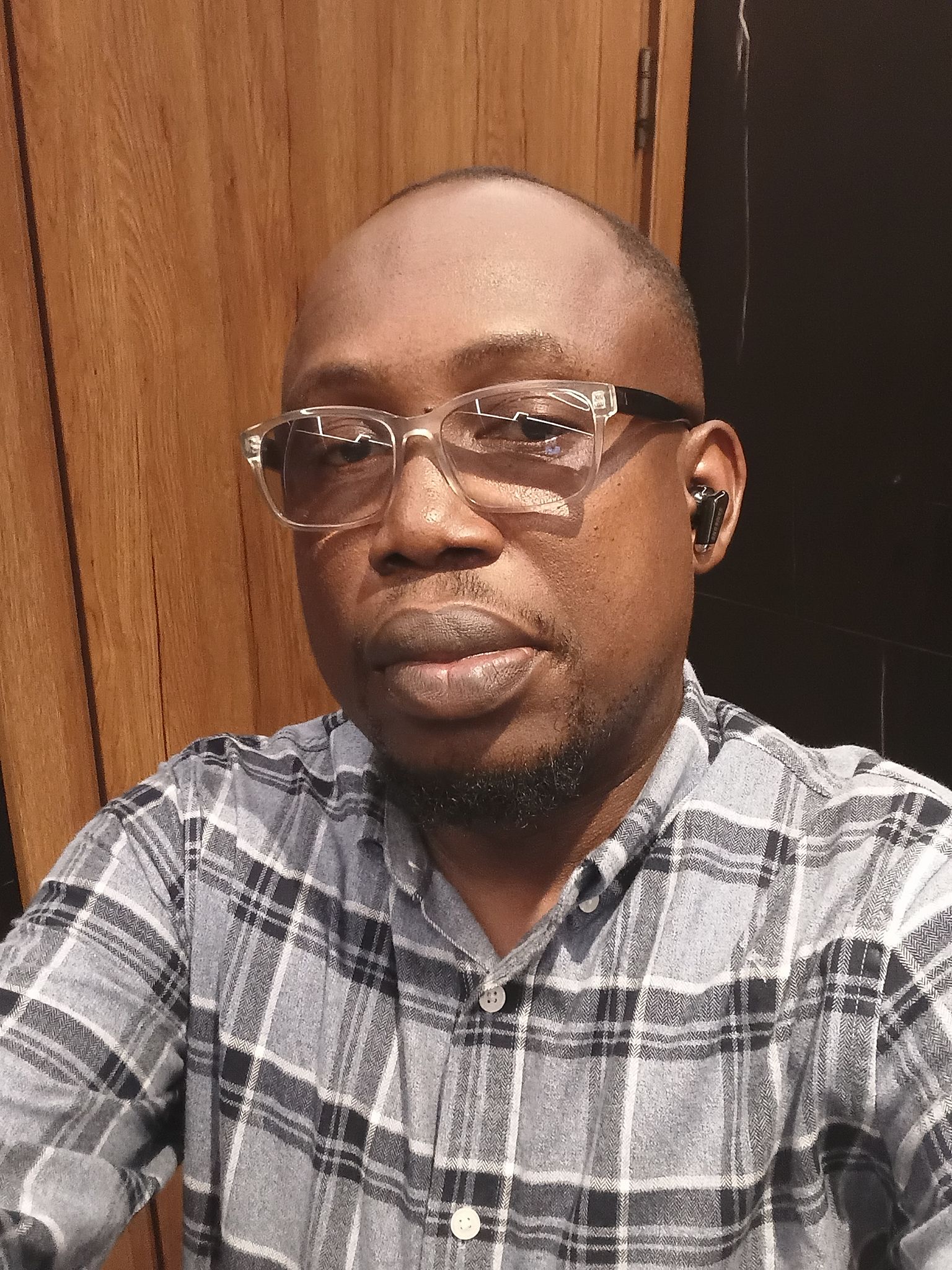 Kenneth Elo-Oghene Ebontane Facebook ad: Seek Knowledge - the Truth