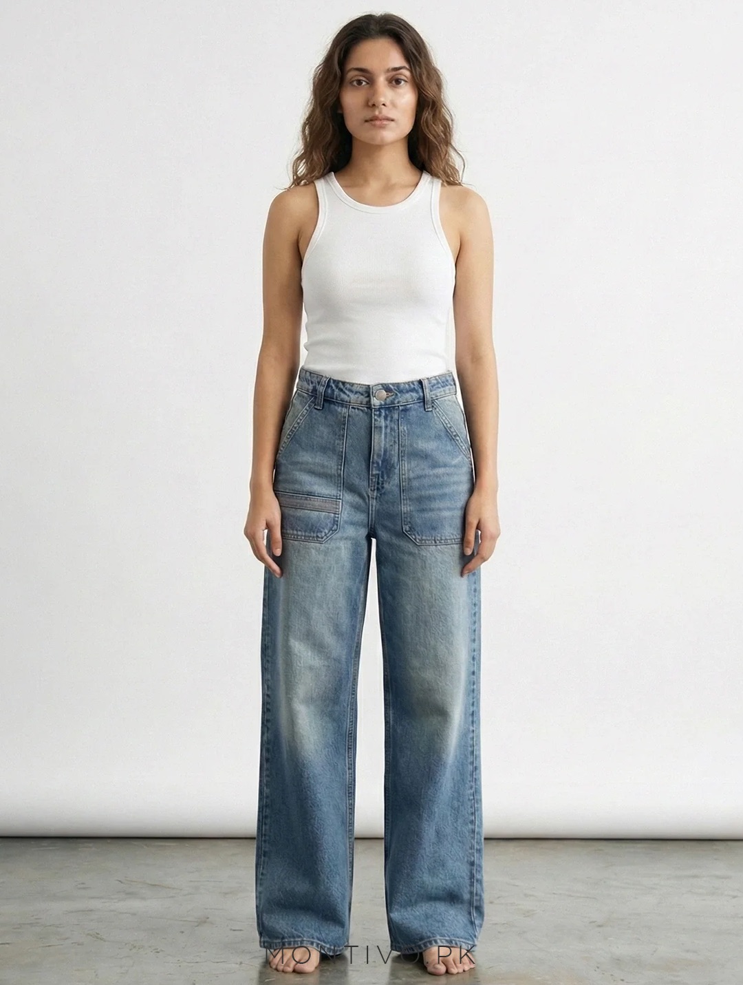 Montivo Facebook ad: Wide Leg Jeans designed with a relaxed fit…