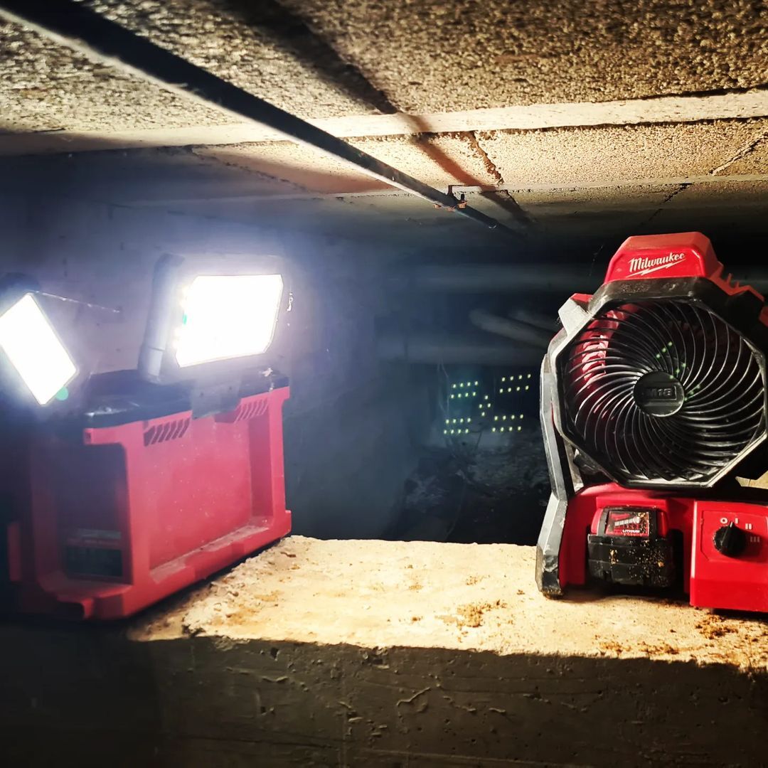 Milwaukee Tool Facebook ad: M18 PACKOUT Light/Charger
