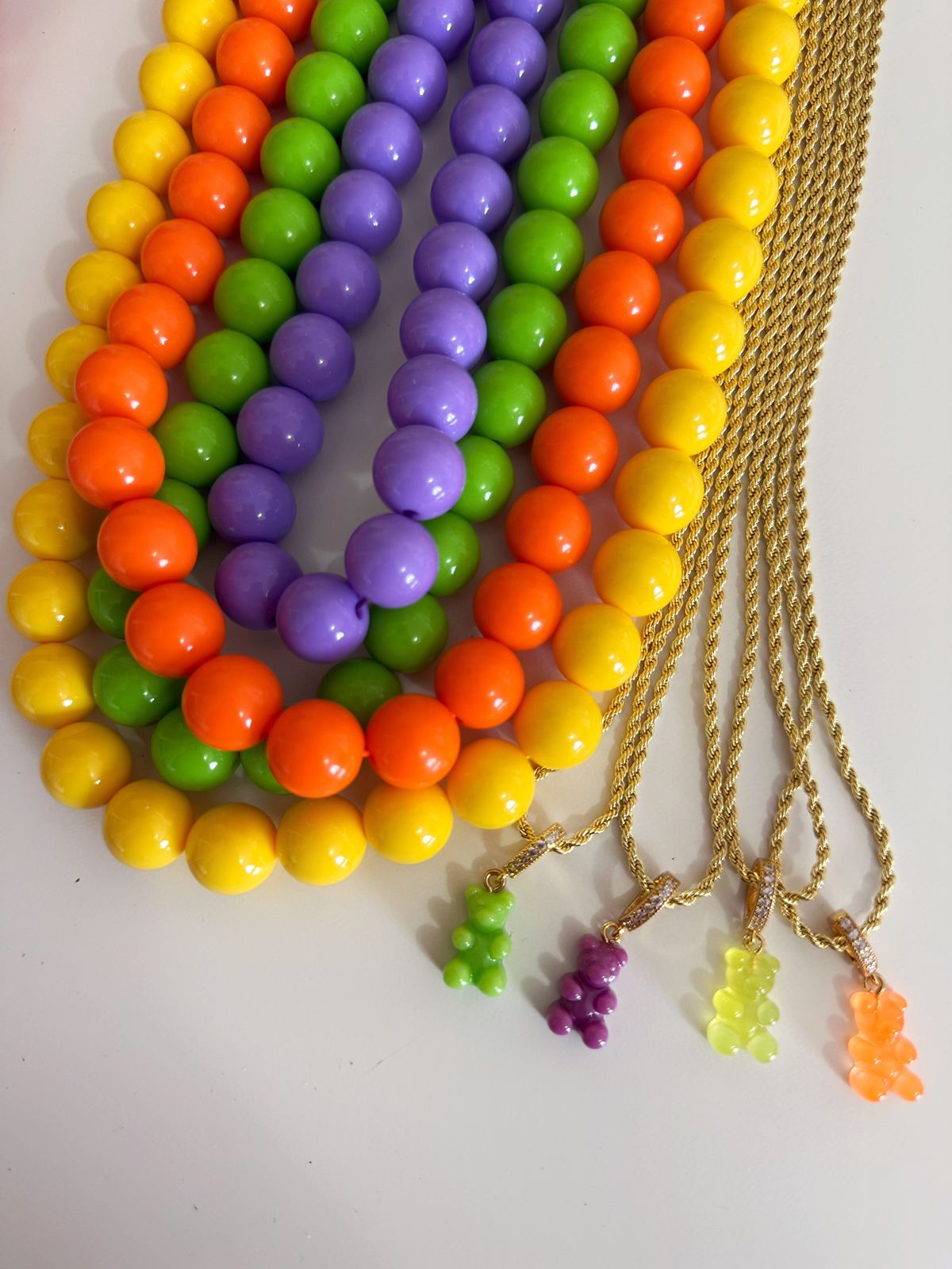 dg_decoglam Facebook ad: Inventario reducido, ¡corre antes de que vuelen!