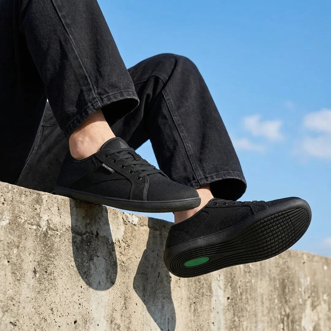 Mundo Barefoot Facebook ad: Calzado Barefoot. Hasta 45% OFF este Cyber.