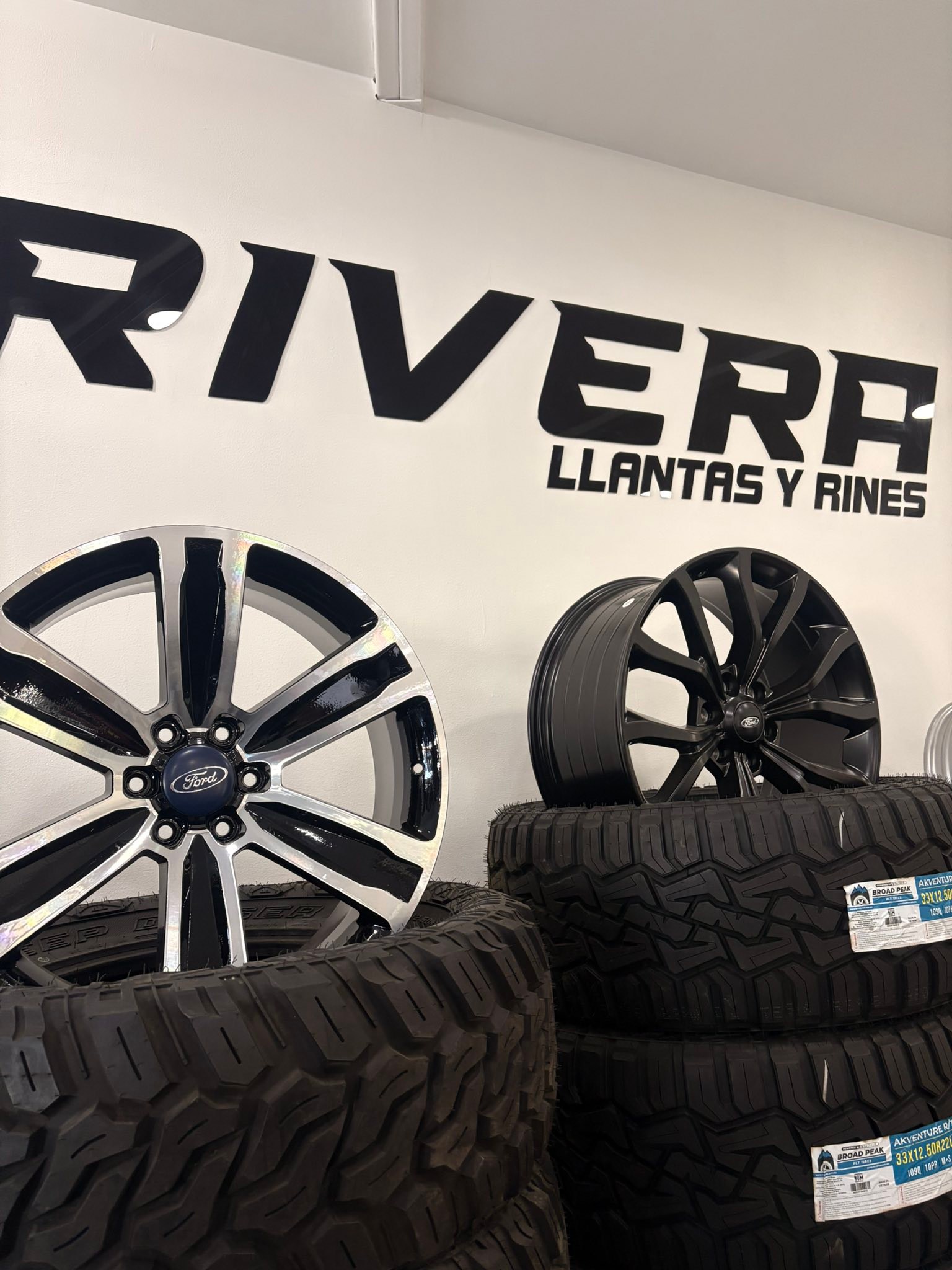 Rivera Llantas Y Rines Facebook ad: RIVERA LLANTAS Y RINES