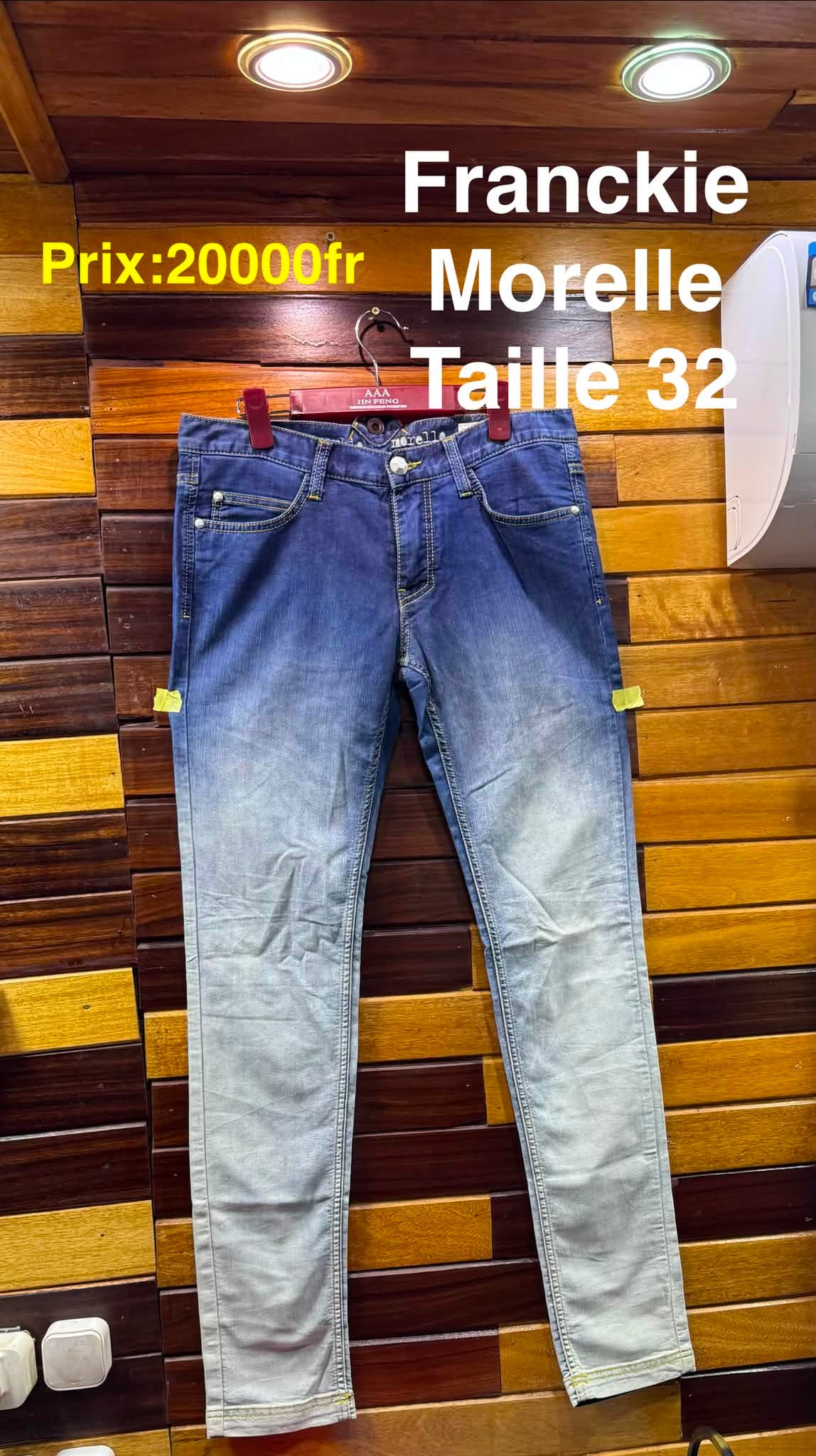 Konami Shopping Facebook ad: Le denim qui fait la différence!