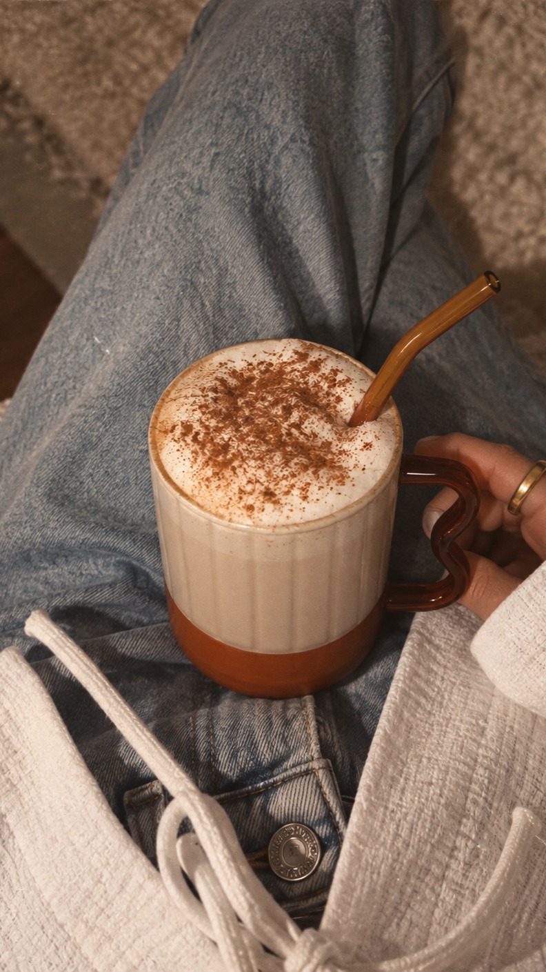 Ubaya Facebook ad: Le Pumpkin Spice Latte parfait pour l’automne est…