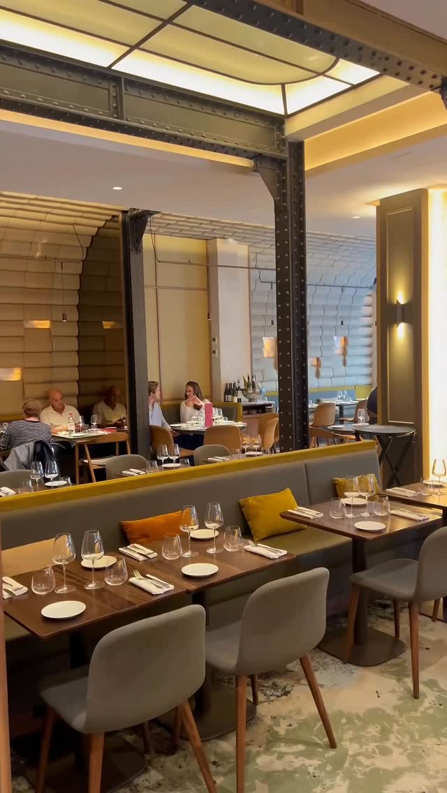 Restaurant ONYX Paris Facebook ad: Une vrais pépite