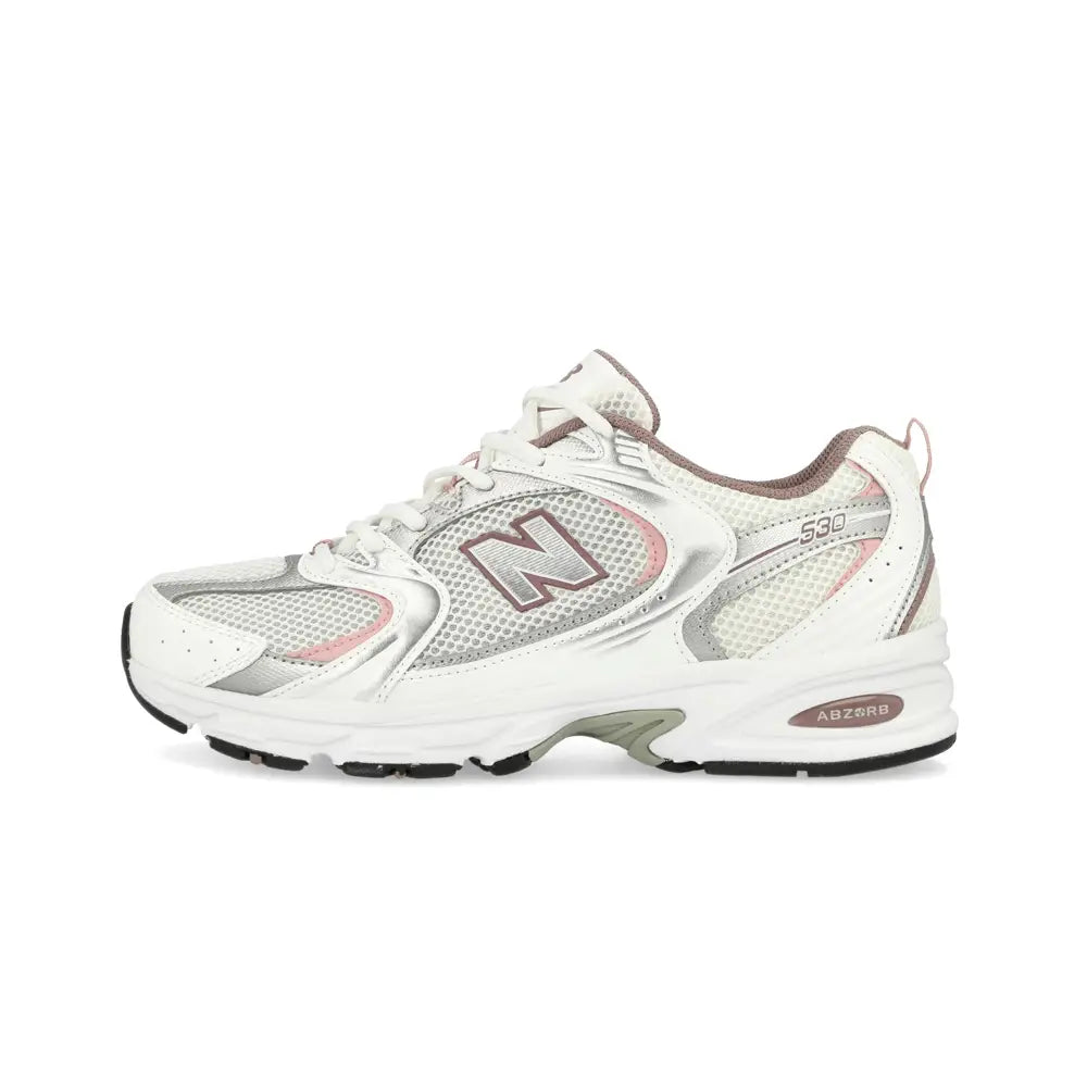 Urban Jungle Facebook ad: Scopri la selezione esclusiva New Balance!