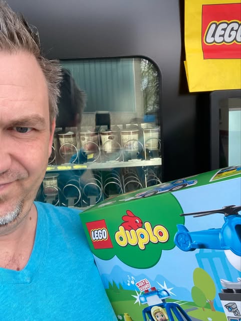 Hits für Kids Spielwarenmarkt Facebook ad: Unsere GRATIS Kindergeburtstags-Eis-Aktion läuft natürlich…