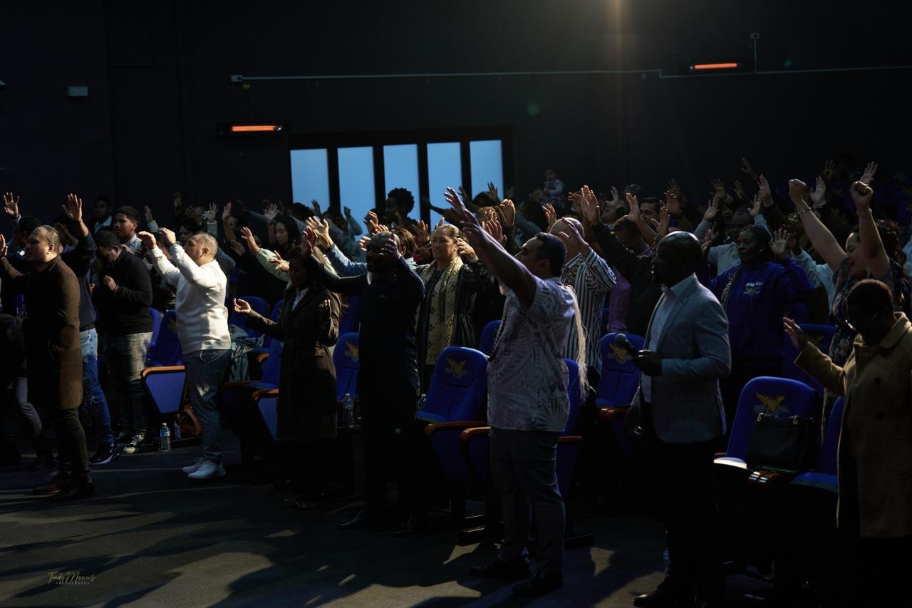 Testimony Hub Facebook ad: We want you to feel at home!