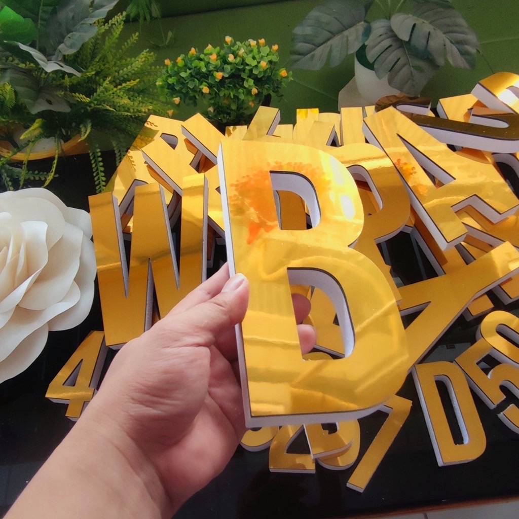 Amor Decor - 3D Mirror Acrylic Letters Facebook ad: Add a touch of luxury to your storefront!
