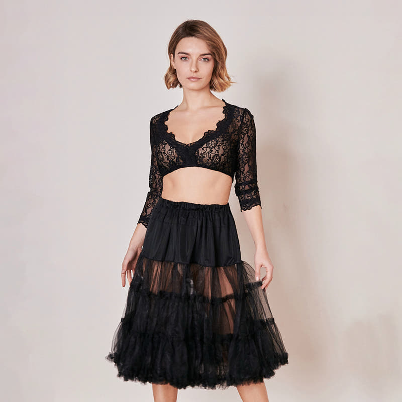 Krüger Dirndl Facebook ad: NEW IN: Unser Summer Drop!