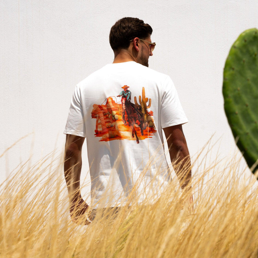 A É C L O Facebook ad: This is what a proper summer wardrobe looks…