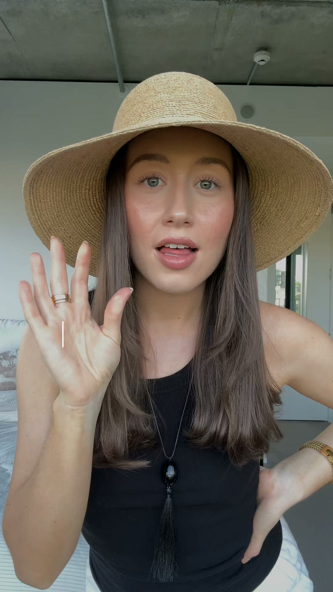 Avenue the Label Facebook ad: Protect Your Skin with the Teodora Sunhat