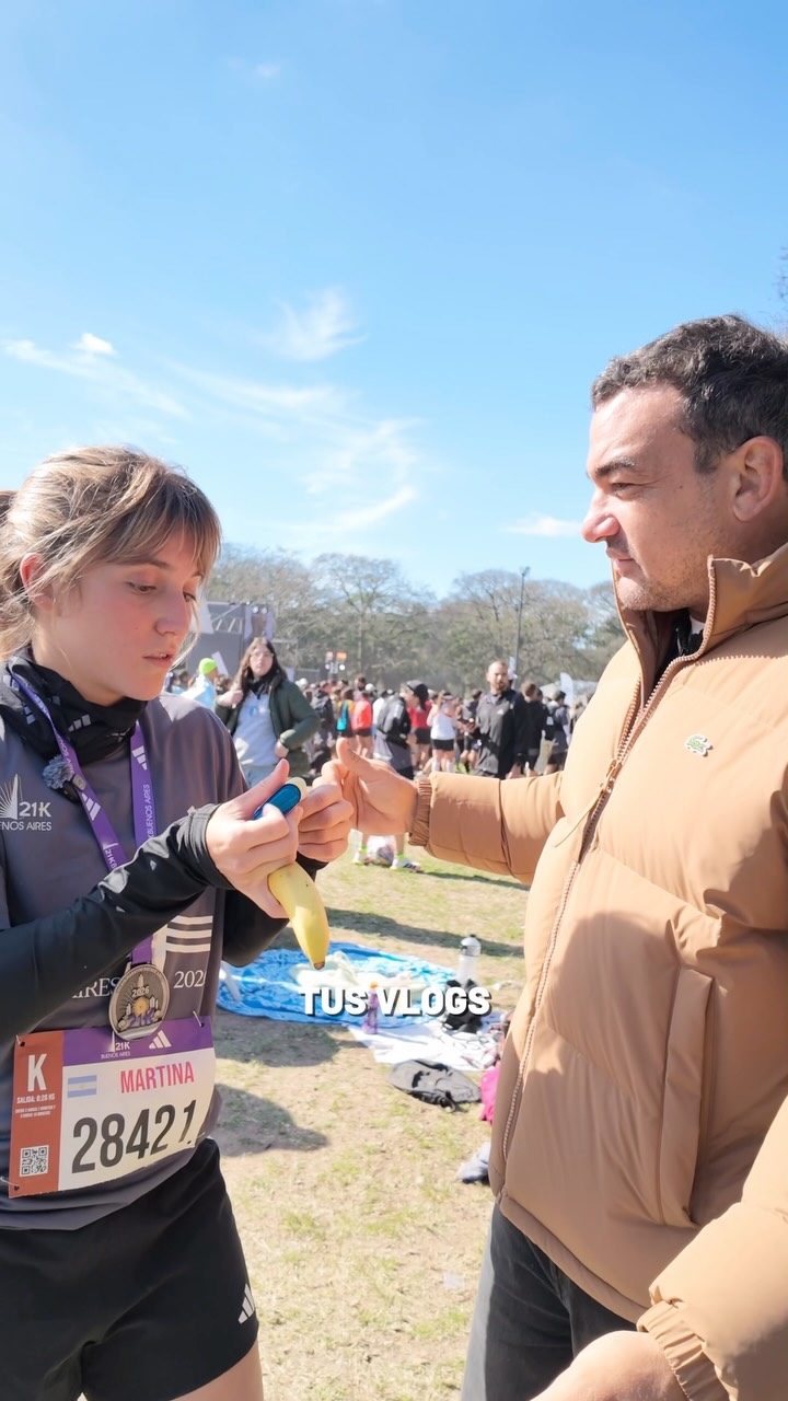 La Roche-Posay Facebook ad: De visita en la media maratón de Buenos…