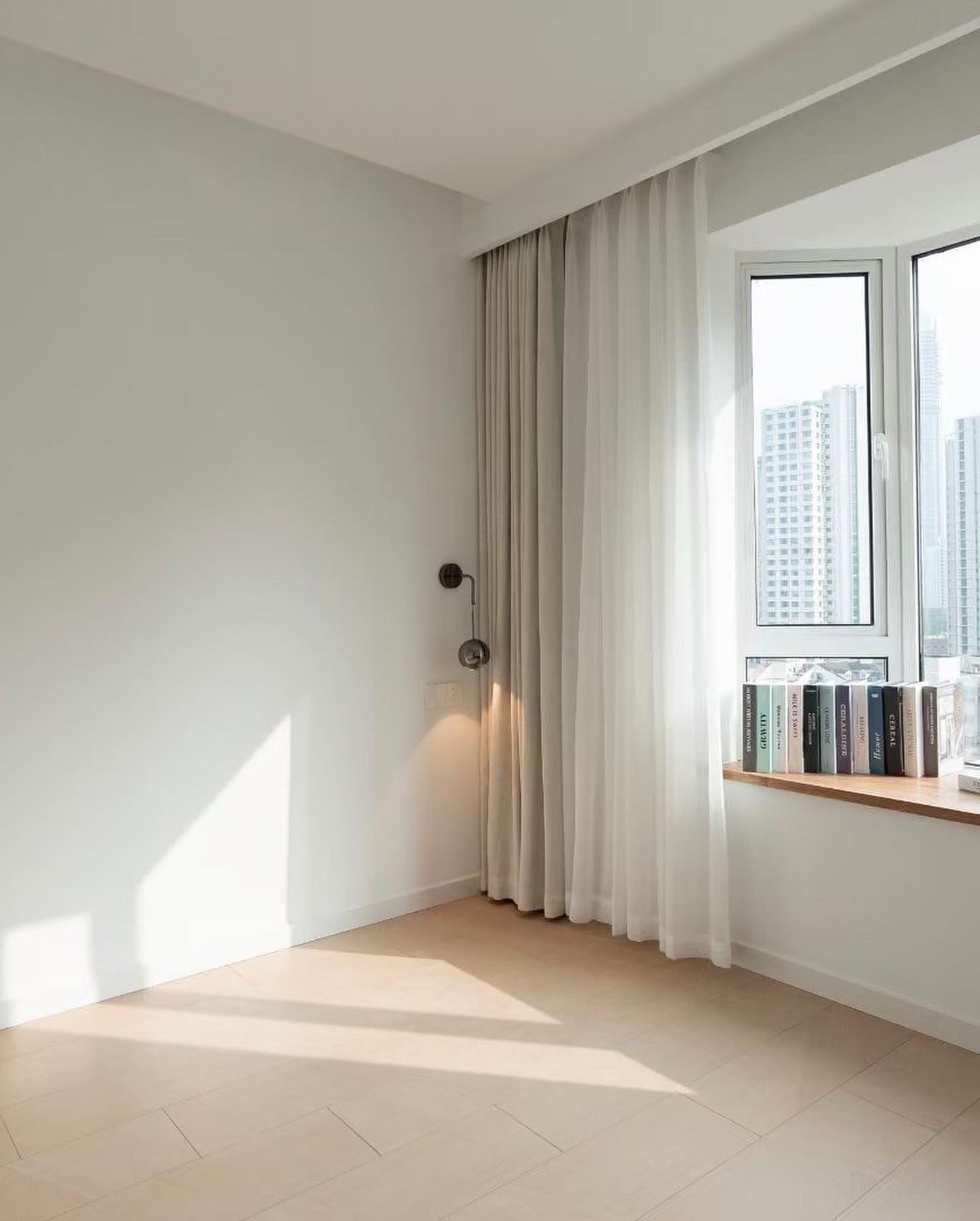 Shanghai Relocation. Facebook ad