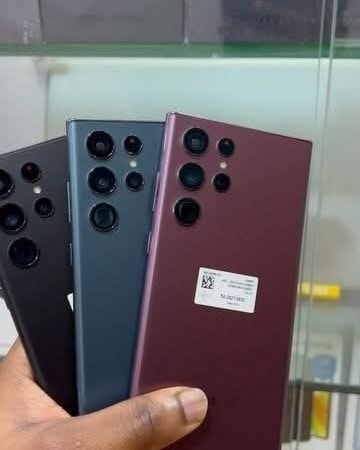 Cell Tech Facebook ad: SALE NOW ON!