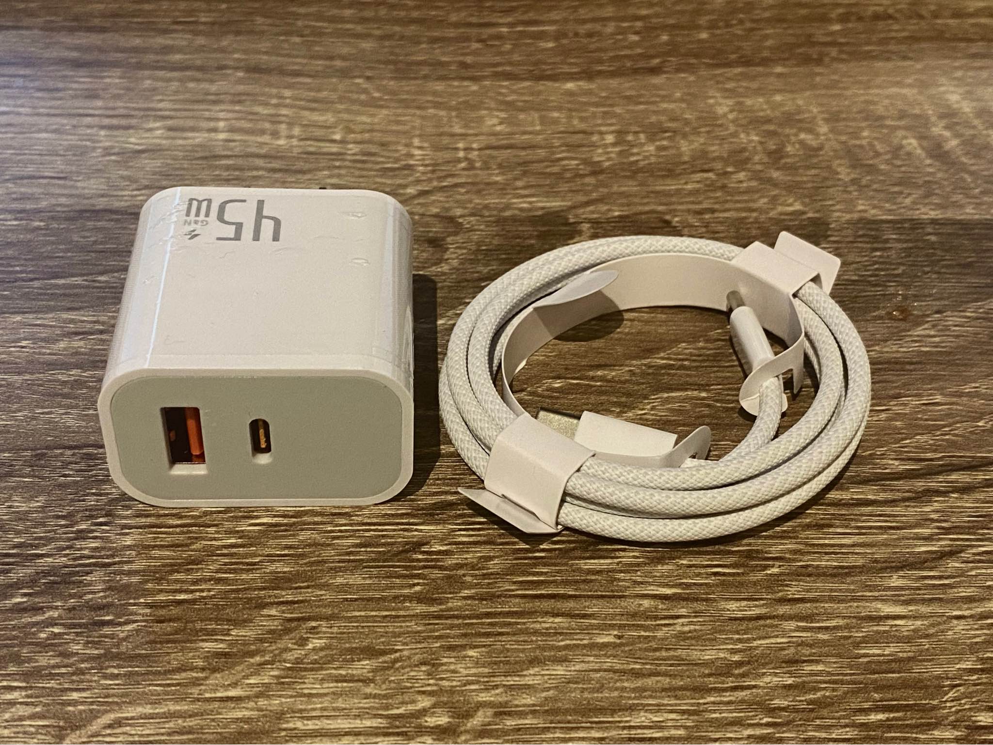Zipo Lai Facebook ad: 45W USB-C + USB-A Charger + USB-C Cable ( New)
