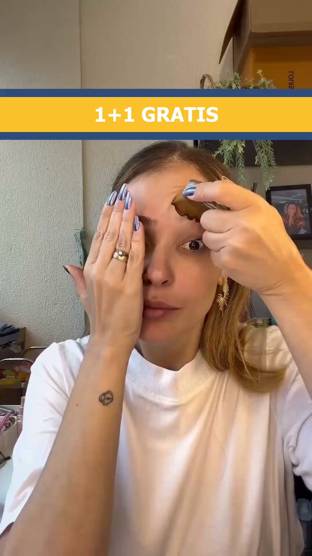 Netscroll Facebook ad: 1+1 BREZPLAČNO, Naravno oblikujte linijo čeljusti!