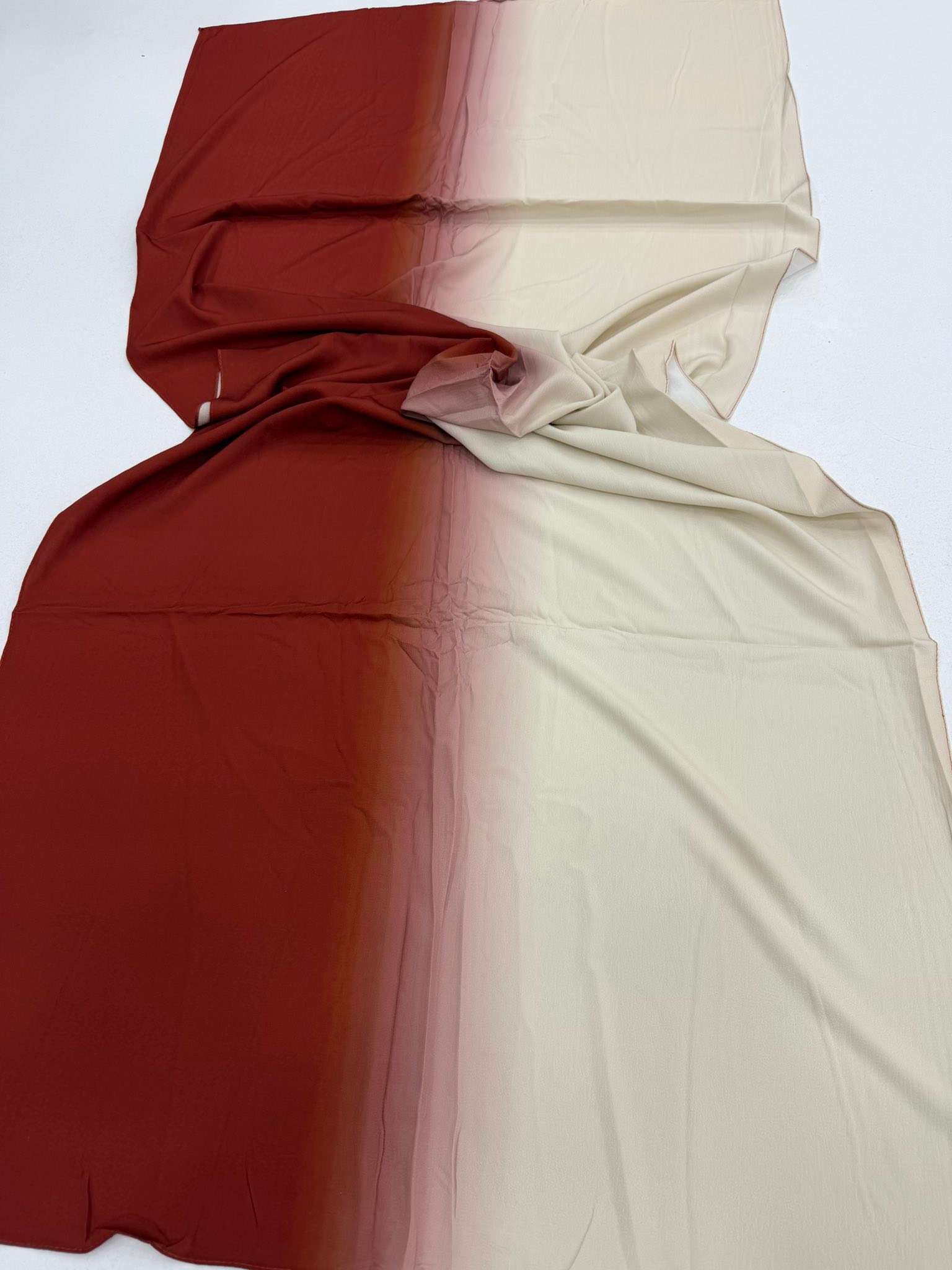 Farid foulards eleulma Facebook ad: شال فيرانو ديڤرادي