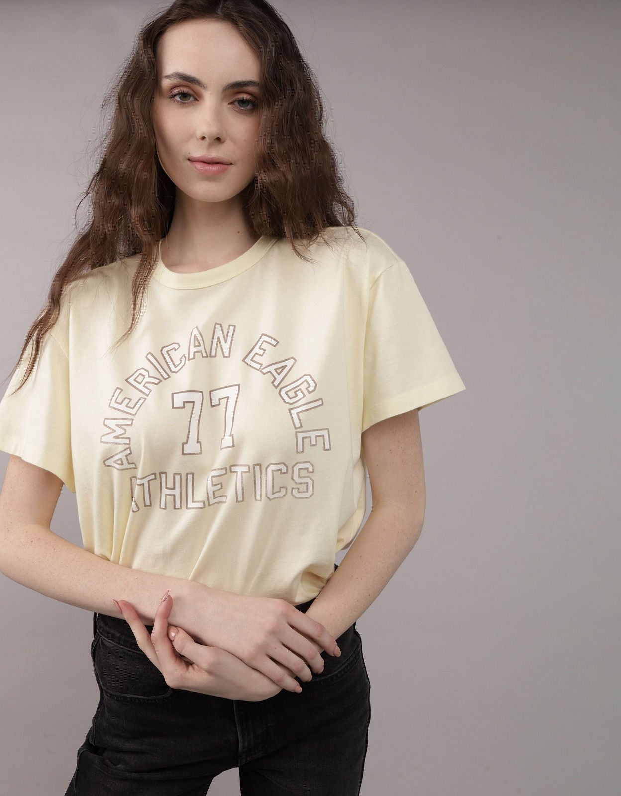 American Eagle Outfitters Facebook ad: Fresh styles designed to fit effortlessly into everyday