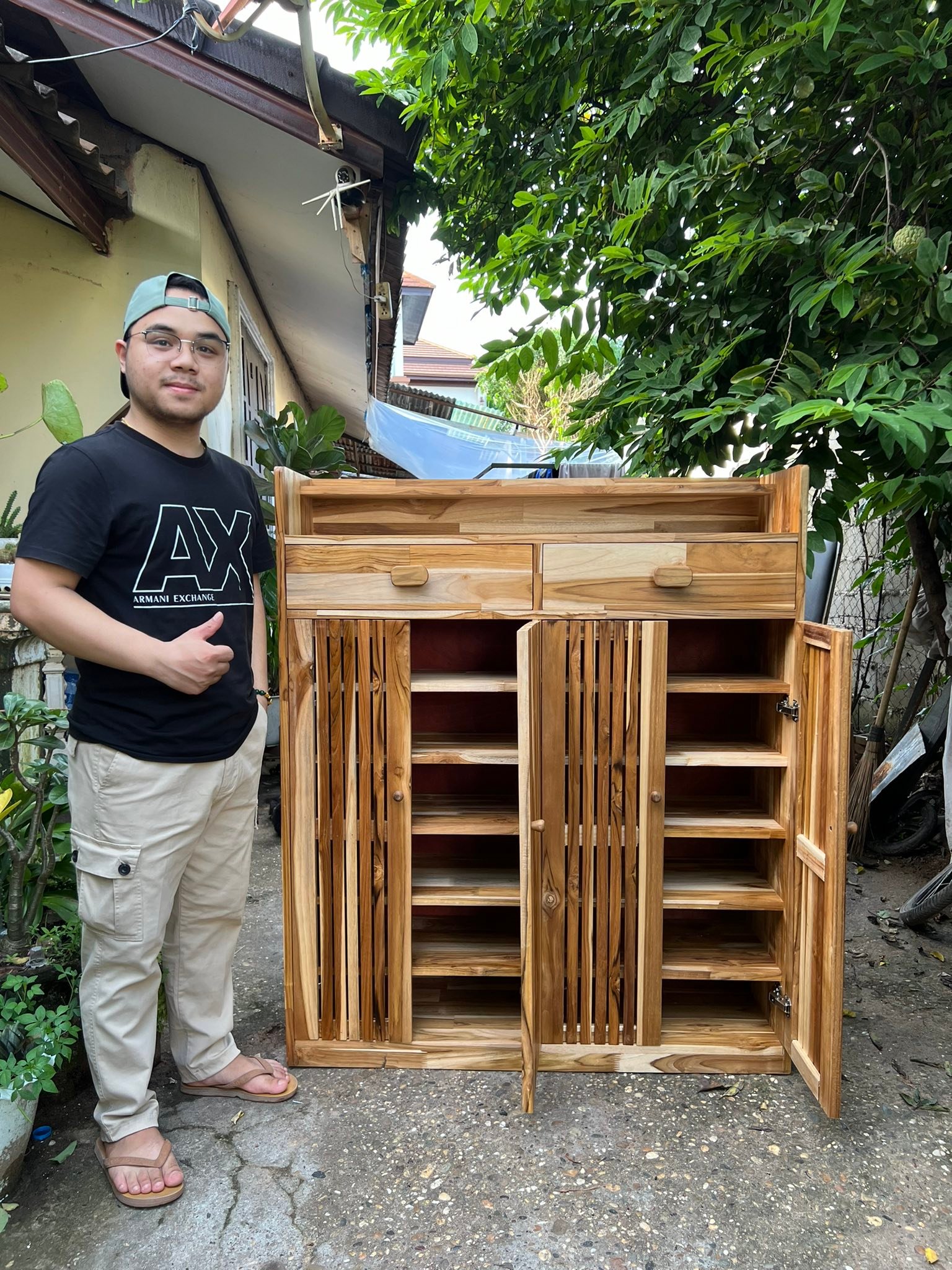 PS Custom Furniture ຜະລິດງານໄມ້ຕາມແບບທີ່ທ່ານຕ້ອງການ Facebook ad